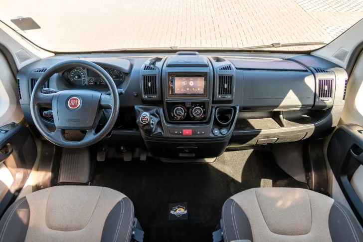 Fahrzeugbild Roadcar R540 *AHK*Kamera*Radio*Querbett* #9