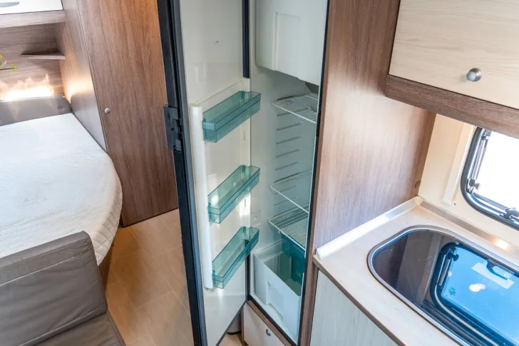 Fahrzeugbild Bürstner Premio 520 TK IC-Line *Dusche*Therme*Radträger* #16