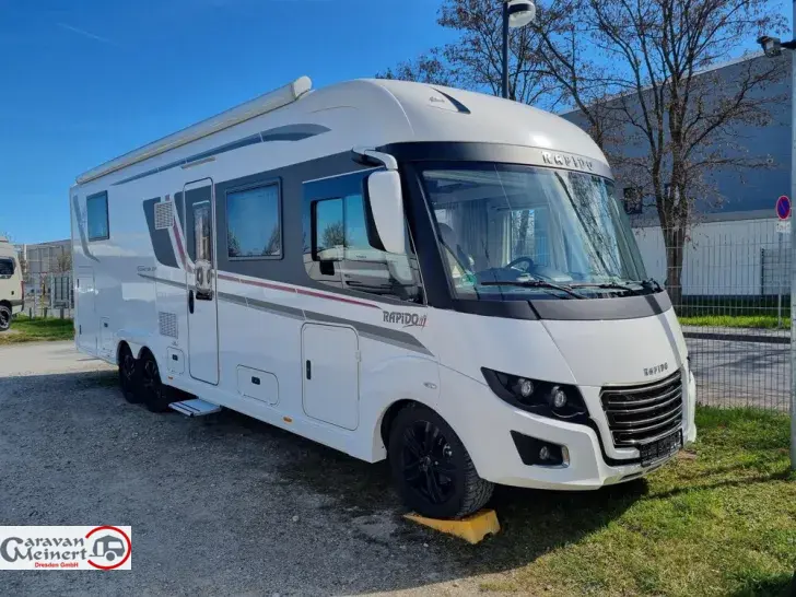 Fahrzeugbild Rapido Distinction I1090 #1