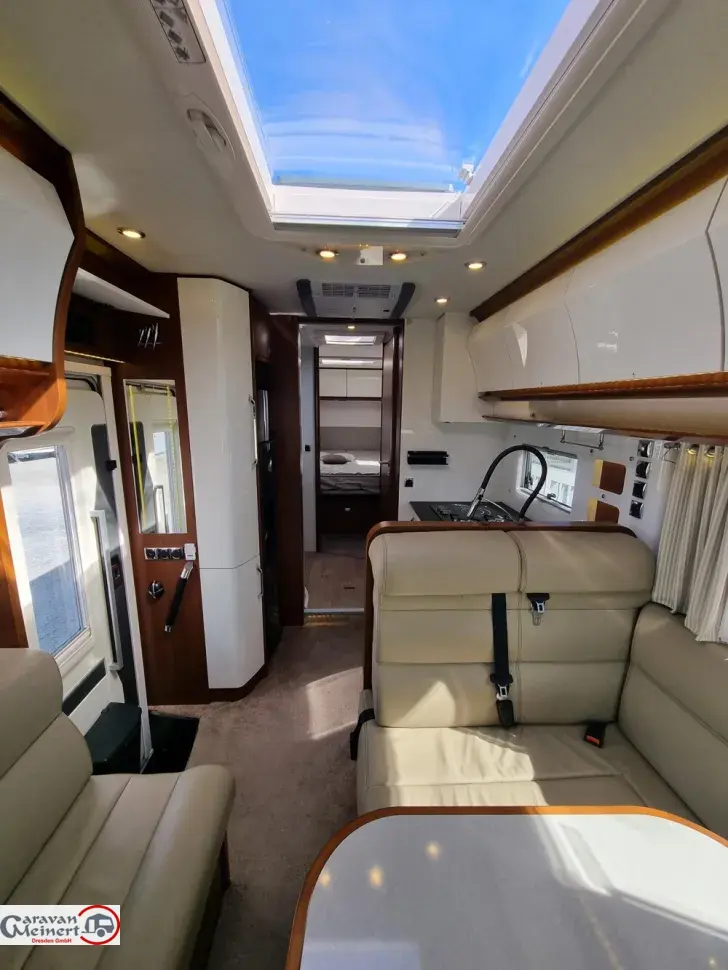 Fahrzeugbild Rapido Distinction I1090 #7