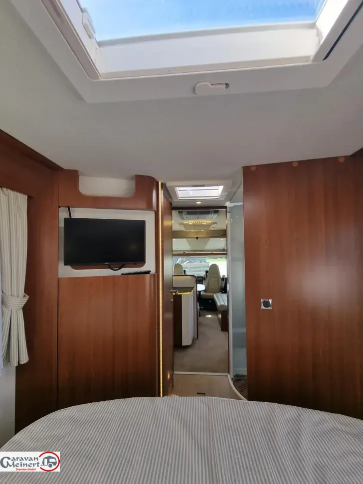 Fahrzeugbild Rapido Distinction I1090 #8