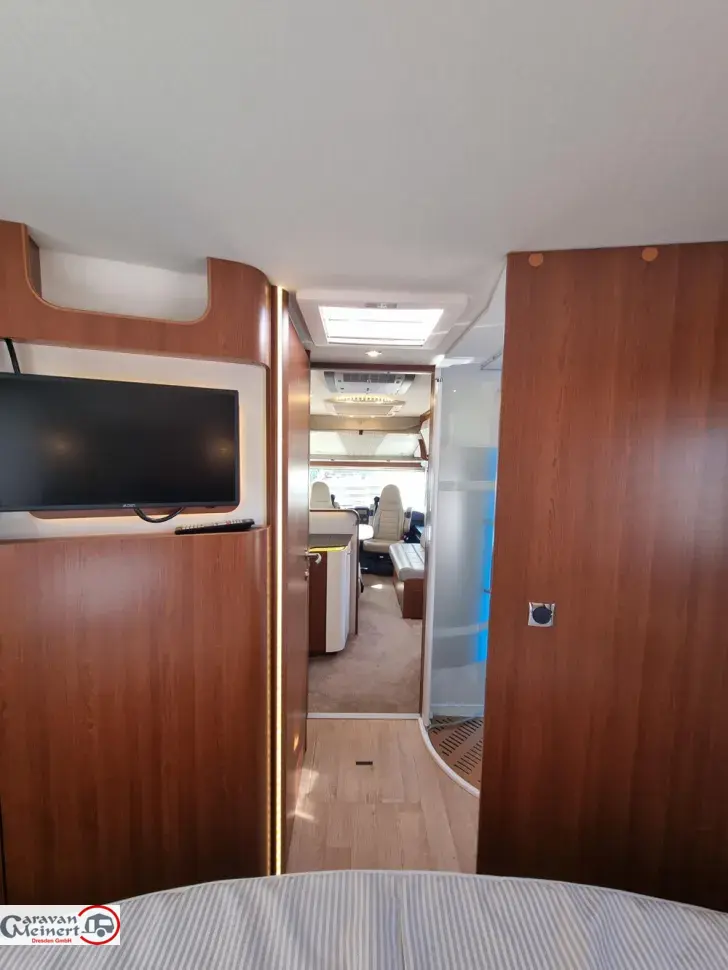 Fahrzeugbild Rapido Distinction I1090 #9