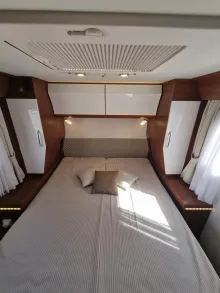 Fahrzeugbild Rapido Distinction I1090 #11