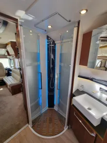 Fahrzeugbild Rapido Distinction I1090 #12