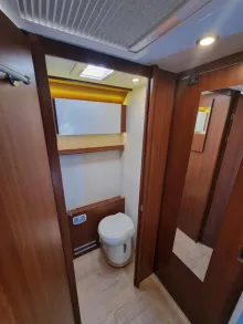 Fahrzeugbild Rapido Distinction I1090 #14