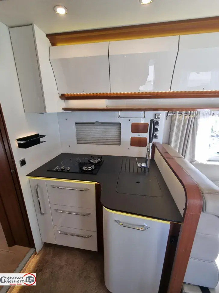 Fahrzeugbild Rapido Distinction I1090 #17