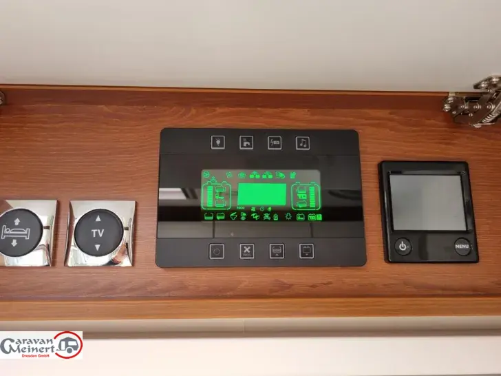 Fahrzeugbild Rapido Distinction I1090 #25