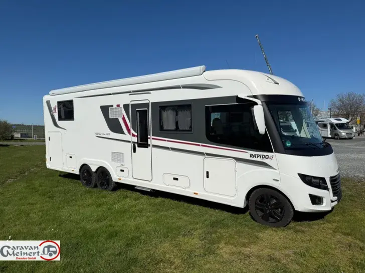 Fahrzeugbild Rapido Distinction I1090 #28