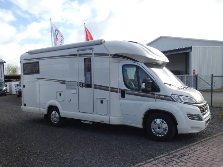 Fahrzeugbild Carthago c-tourer 142 DB #5