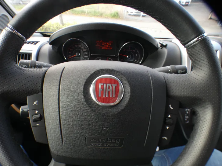 Fahrzeugbild Carthago c-tourer 142 DB #13