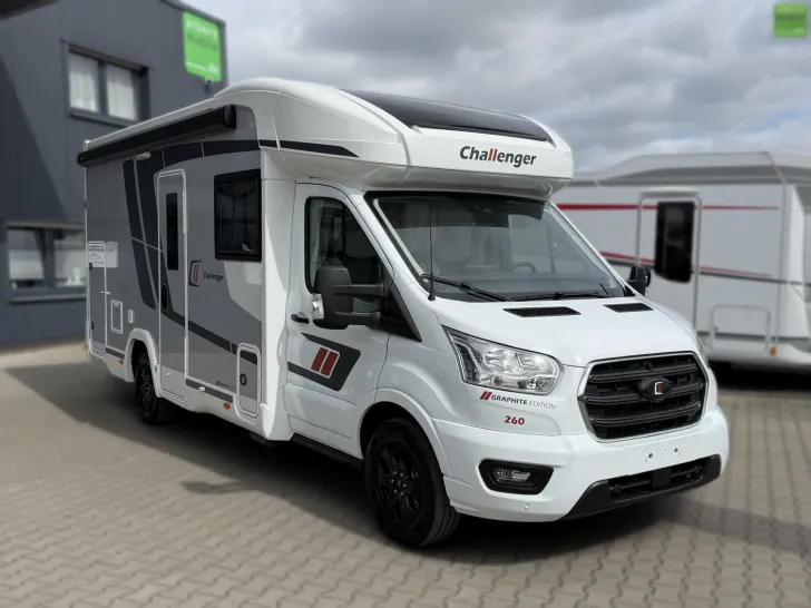 Fahrzeugbild Challenger Teilintegriert Graphite Edition 260 AHK 4100kg #1