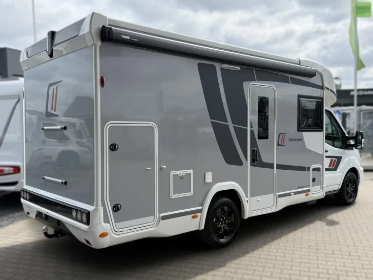 Fahrzeugbild Challenger Teilintegriert Graphite Edition 260 AHK 4100kg #4