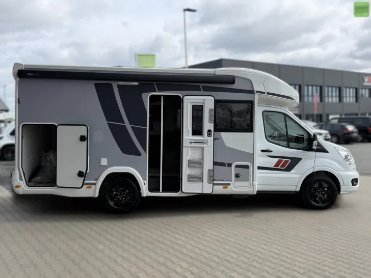 Fahrzeugbild Challenger Teilintegriert Graphite Edition 260 AHK 4100kg #7