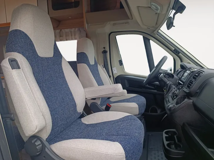 Fahrzeugbild Weinsberg CaraSuite 700 DX #12
