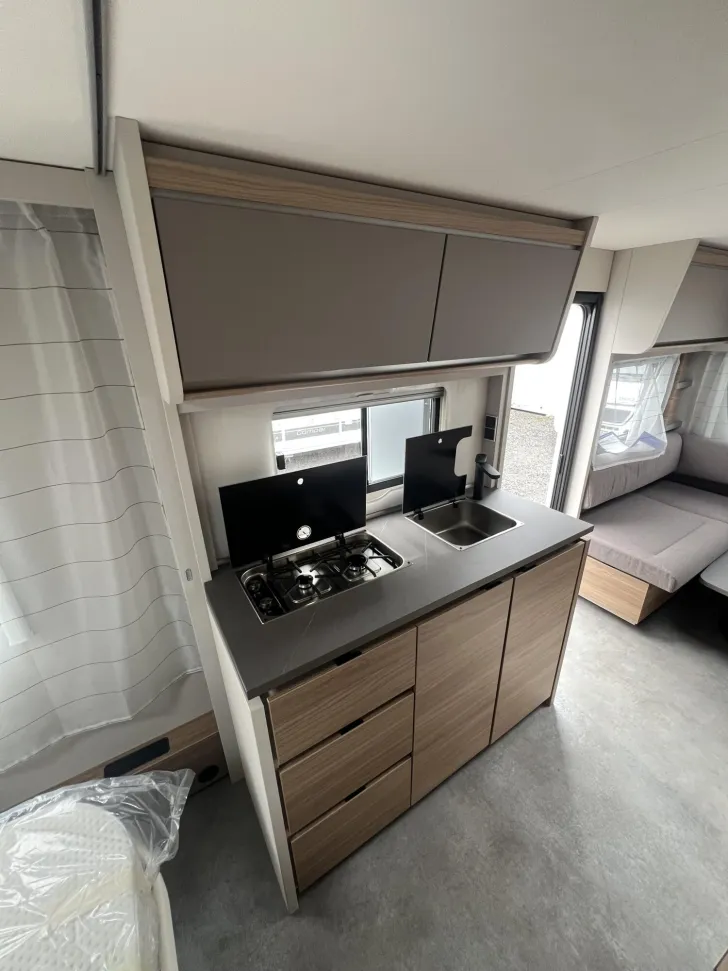 Fahrzeugbild Dethleffs Nomad 530 DR *Glattblech Weiß*ATC*City-Wasser* #9