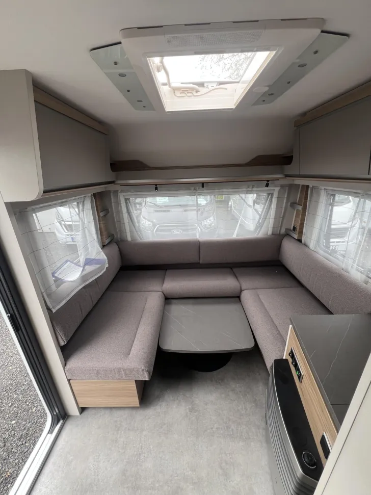 Fahrzeugbild Dethleffs Nomad 530 DR *Glattblech Weiß*ATC*City-Wasser* #11