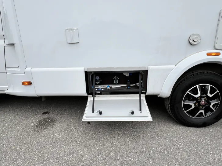 Fahrzeugbild Weinsberg CaraHome 600 DKG AUTOMATIK Vermittlungsverkauf #5