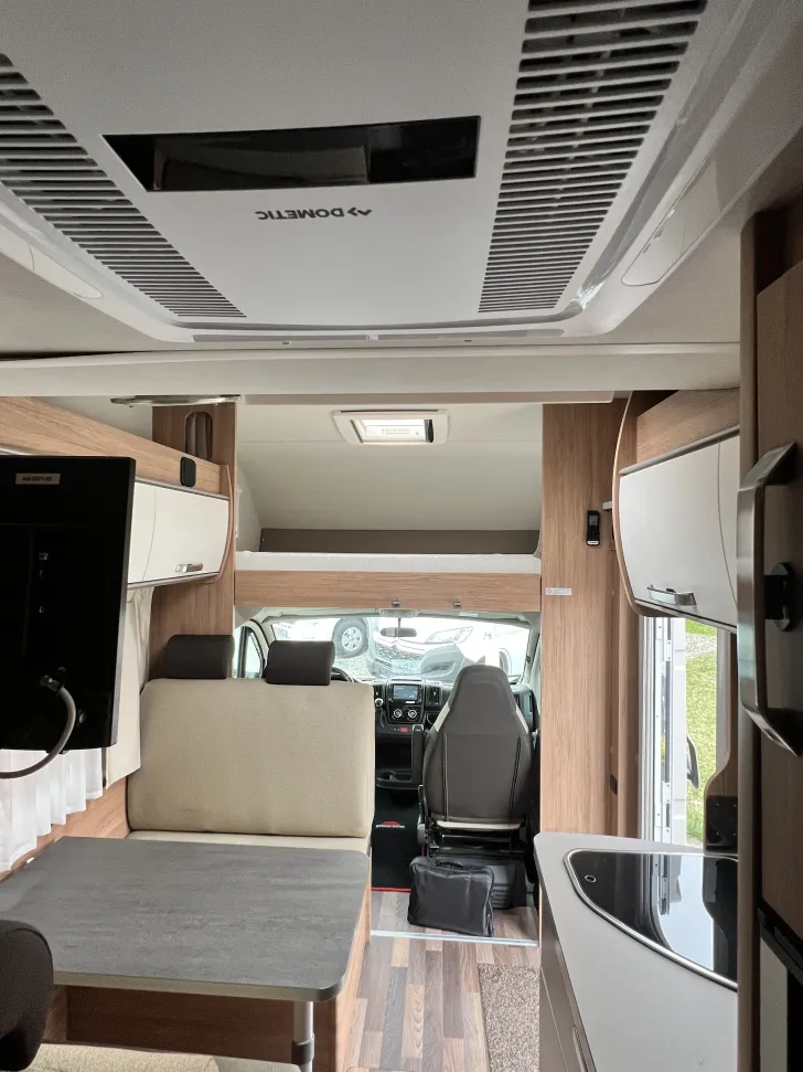 Fahrzeugbild Weinsberg CaraHome 600 DKG AUTOMATIK Vermittlungsverkauf #17