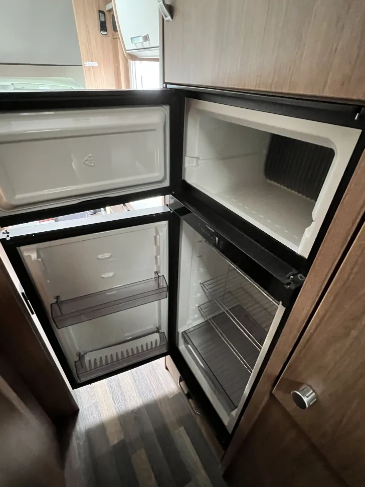 Fahrzeugbild Weinsberg CaraHome 600 DKG AUTOMATIK Vermittlungsverkauf #22