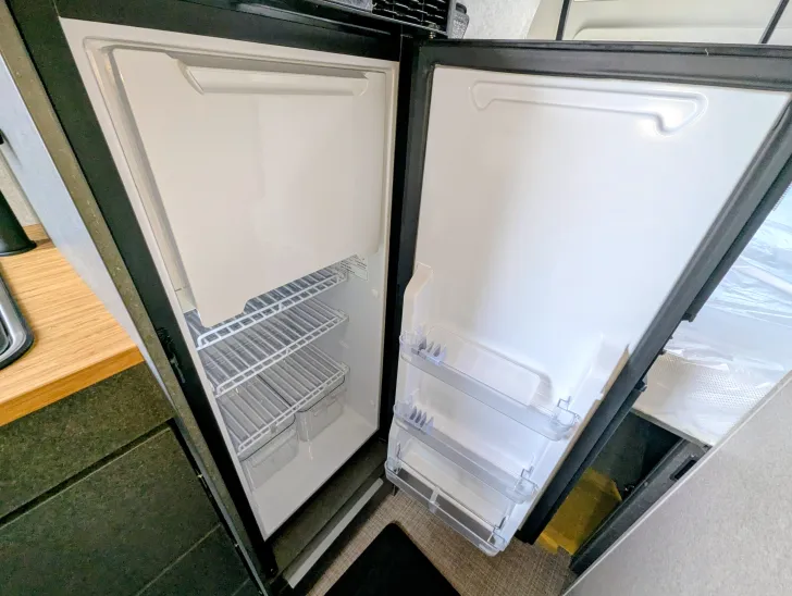 Fahrzeugbild Hymer Camper Van Redwood 601 Ausstattungslinie Trail #12