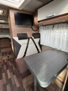 Fahrzeugbild Weinsberg CaraCompact 640 MEG EDITION [PEPPER] Licht&Sicht Paket #11