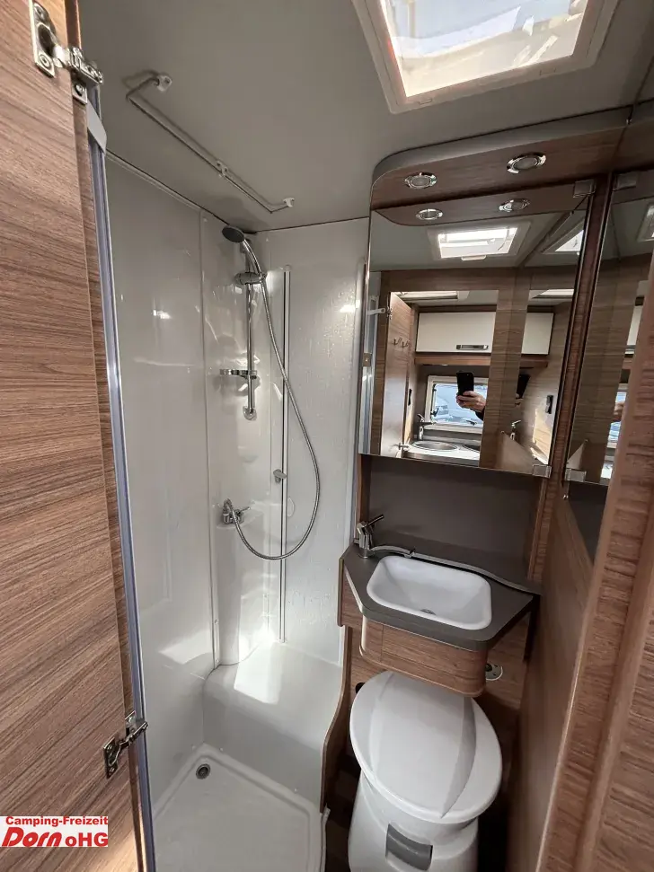 Fahrzeugbild Weinsberg CaraCompact 640 MEG EDITION [PEPPER] Licht&Sicht Paket #12