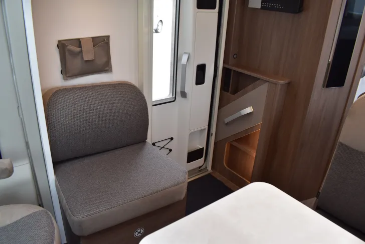 Fahrzeugbild Carado T 328 Hubbett, Klima, Navi, ab Nov. #8