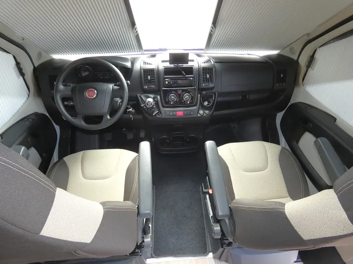 Fahrzeugbild Weinsberg CaraBus 601 MQ #6