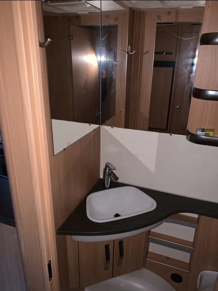 Fahrzeugbild Knaus Südwind 580 EU Silver Selection Sehr gut gepflegt #7