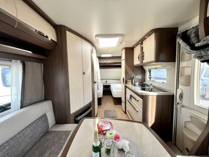 Fahrzeugbild Hobby Prestige 495 UL mit Mover+Markise+Vorzelt #9