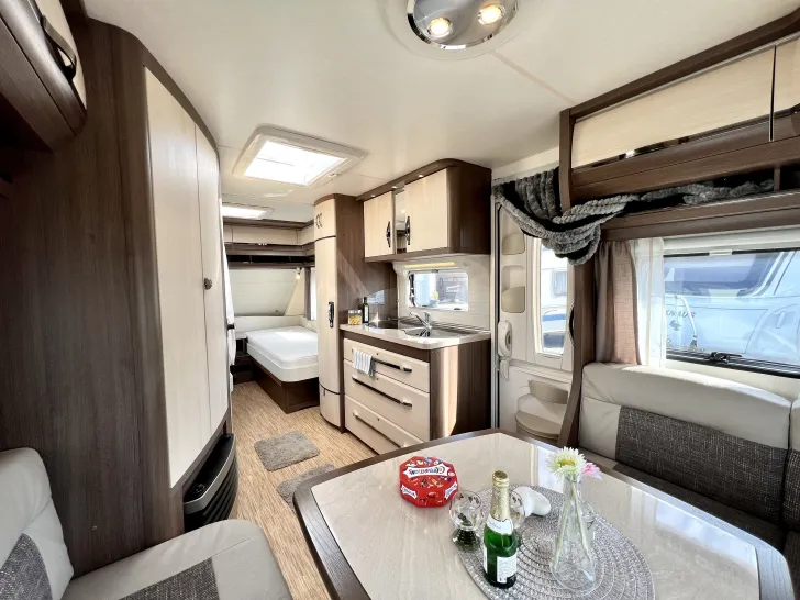 Fahrzeugbild Hobby Prestige 495 UL mit Mover+Markise+Vorzelt #10