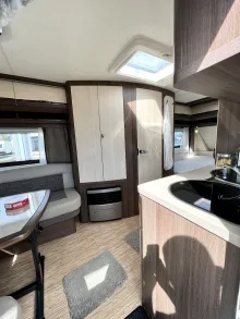 Fahrzeugbild Hobby Prestige 495 UL mit Mover+Markise+Vorzelt #14