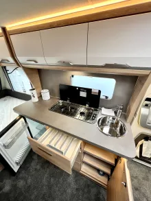 Fahrzeugbild Knaus Südwind 420 QD Black Selection * Modell 2026* #7