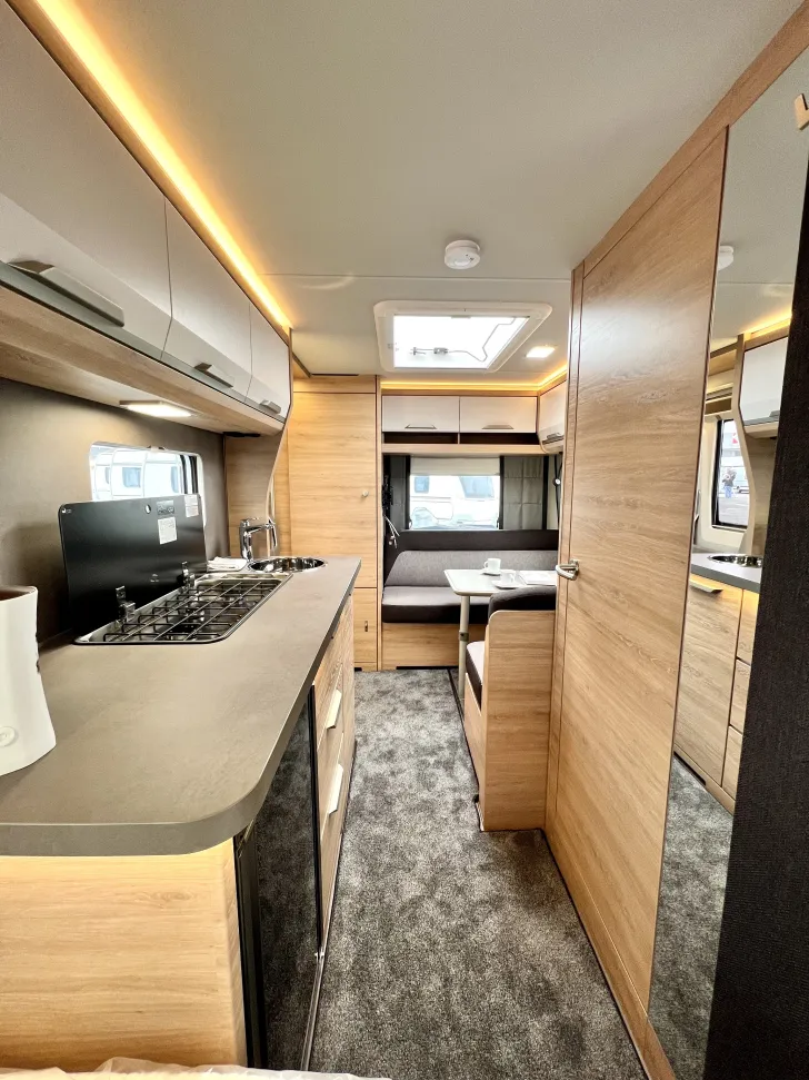 Fahrzeugbild Knaus Südwind 420 QD Black Selection * Modell 2026* #9
