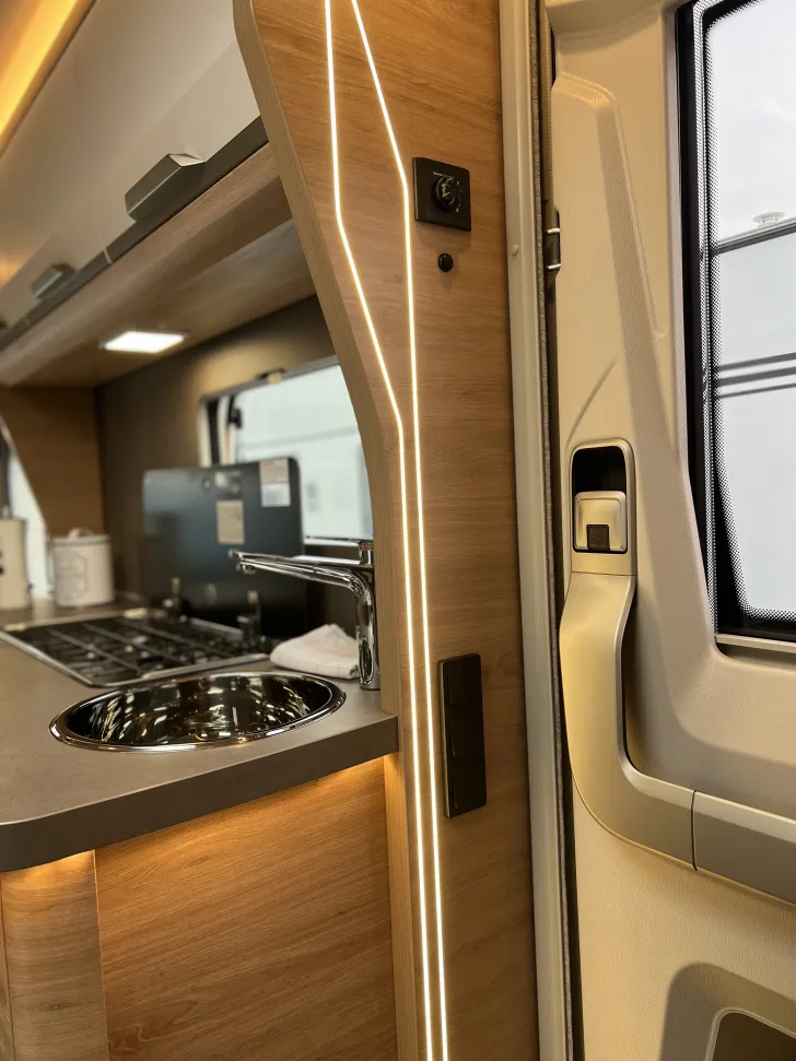 Fahrzeugbild Knaus Südwind 420 QD Black Selection * Modell 2026* #15