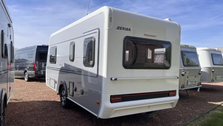 Fahrzeugbild Hymer Eriba Nova 470 #3