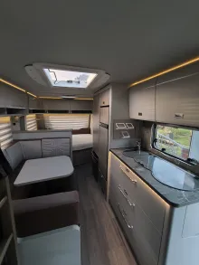 Fahrzeugbild Bürstner Averso HL 560 TK #3