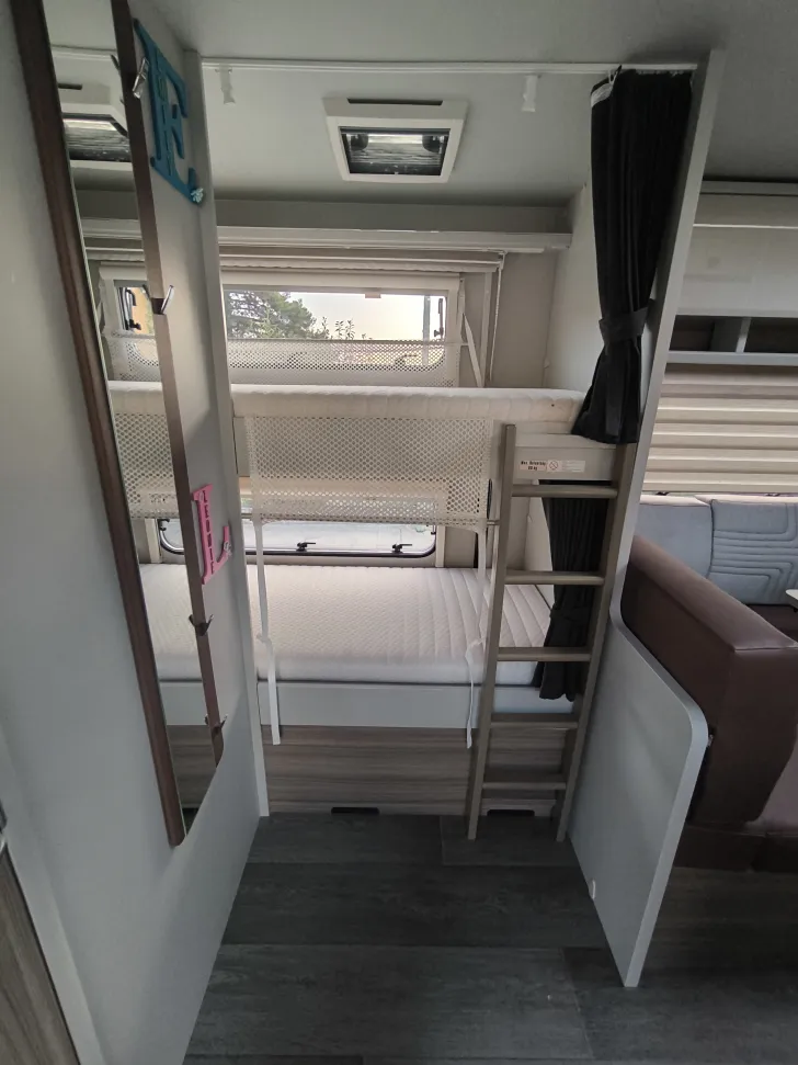 Fahrzeugbild Bürstner Averso HL 560 TK #6