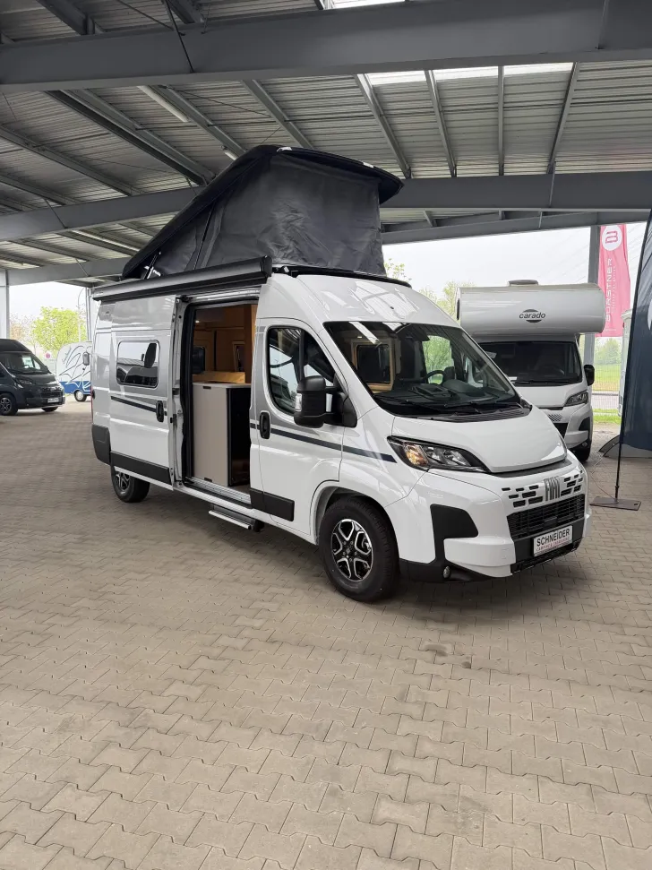 Fahrzeugbild Carado CV 602 pro Längsbetten unter 6 Meter #1