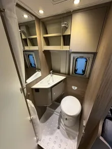 Fahrzeugbild Carado CV 602 pro Längsbetten unter 6 Meter #9