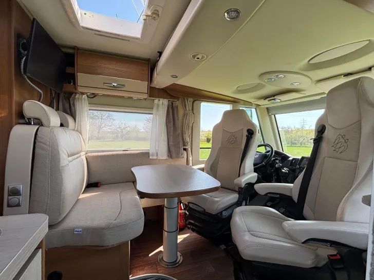 Fahrzeugbild Knaus V-Liner 650MG #5