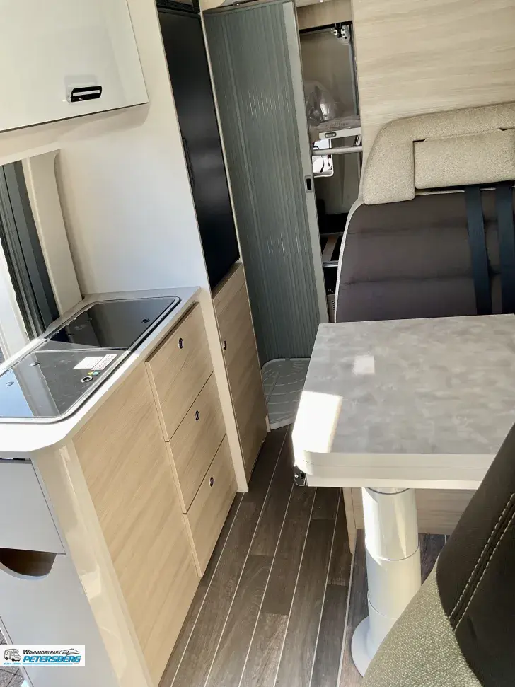 Fahrzeugbild Forster V 599 VB5 Flip mit Aufstelldach #6