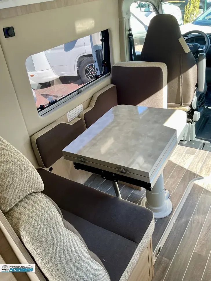 Fahrzeugbild Forster V 599 VB5 Flip mit Aufstelldach #7