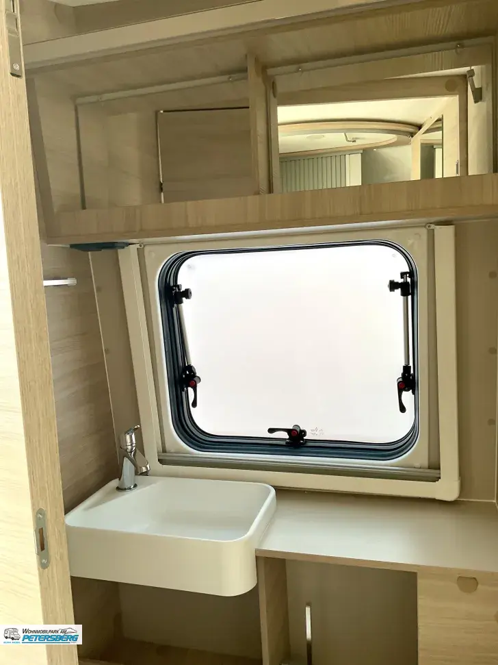 Fahrzeugbild Forster V 599 VB5 Flip mit Aufstelldach #10