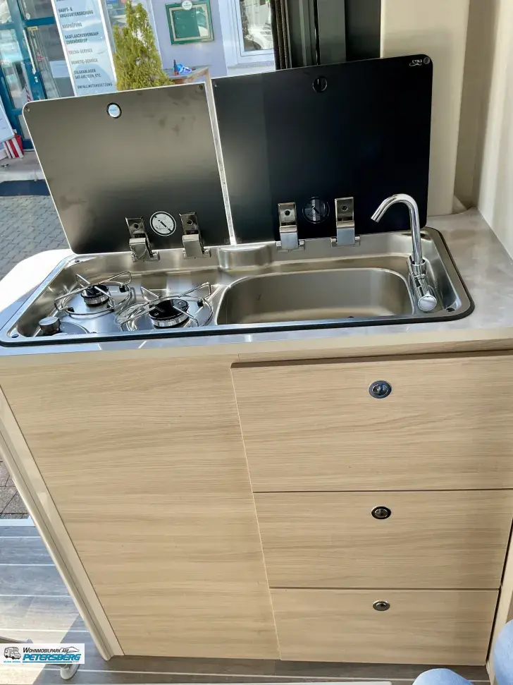 Fahrzeugbild Forster V 599 VB5 Flip mit Aufstelldach #13