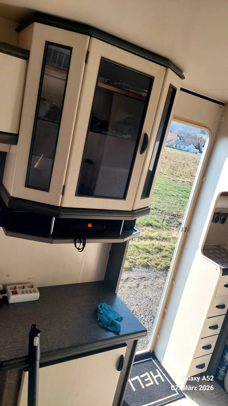 Fahrzeugbild Hobby Classic 400 T Sehr gut erhalten #4