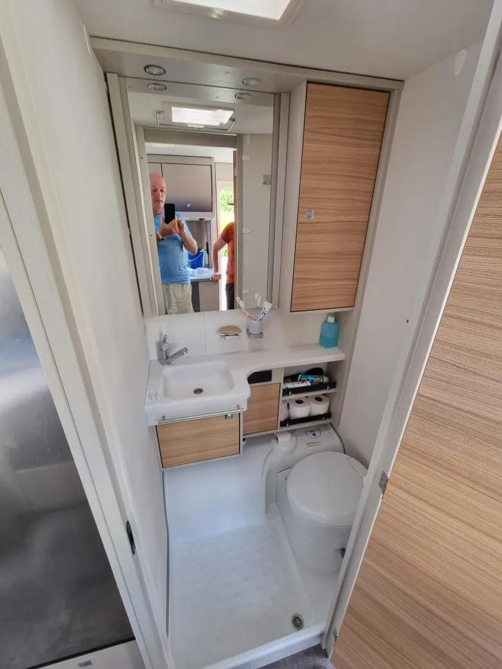 Grundriss Tag Dethleffs Generation 515 LE Neuwertig