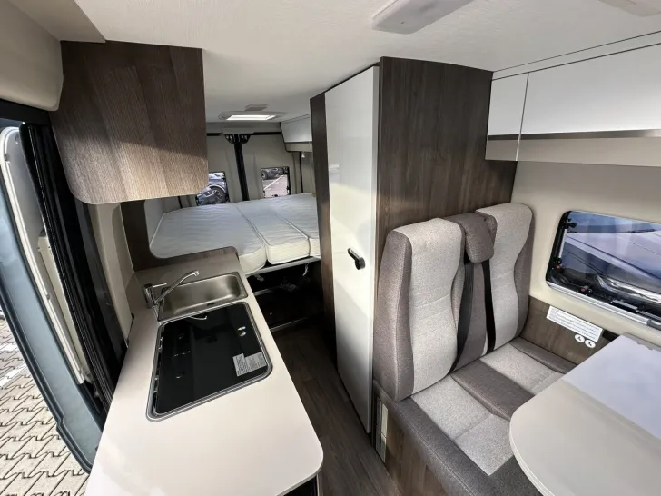 Fahrzeugbild Benimar Benivan 160 UP Stormline+Solar+Markise+Dieselheizung #13