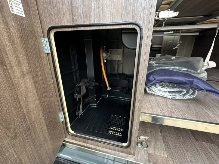 Fahrzeugbild Benimar Benivan 160 UP Stormline+Solar+Markise+Dieselheizung #19