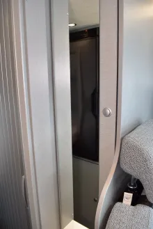 Fahrzeugbild Hymer Free 600 Campus Schlafdach, Klima, ab Nov. #33